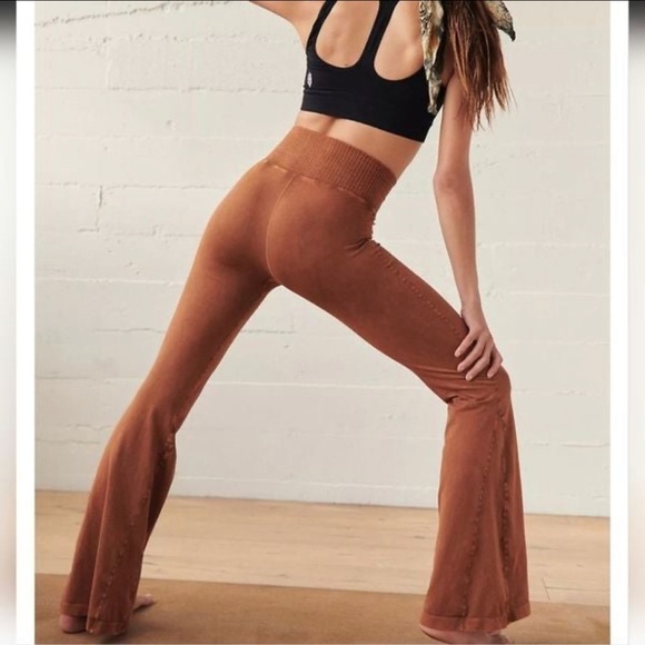 NWOT Free People flares!! Sold out online/NLA. XS/SM - Picture 3 of 3